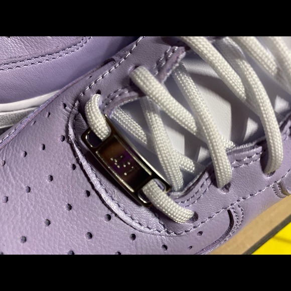 Lavender Nike Air Force 1 - Picture 2 of 6